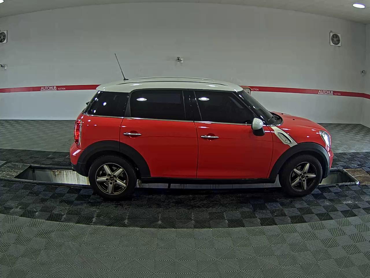 BMW MINI 2012 - Image 3