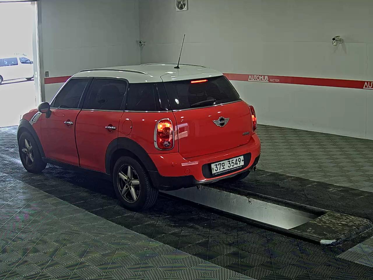 BMW MINI 2012 - Image 5