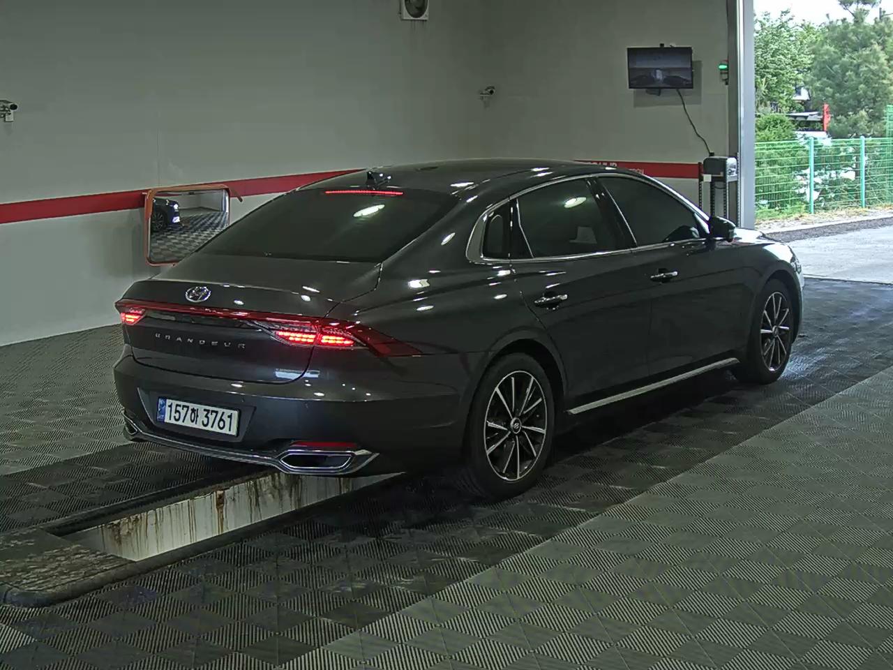 2021 - hyundai grandeur