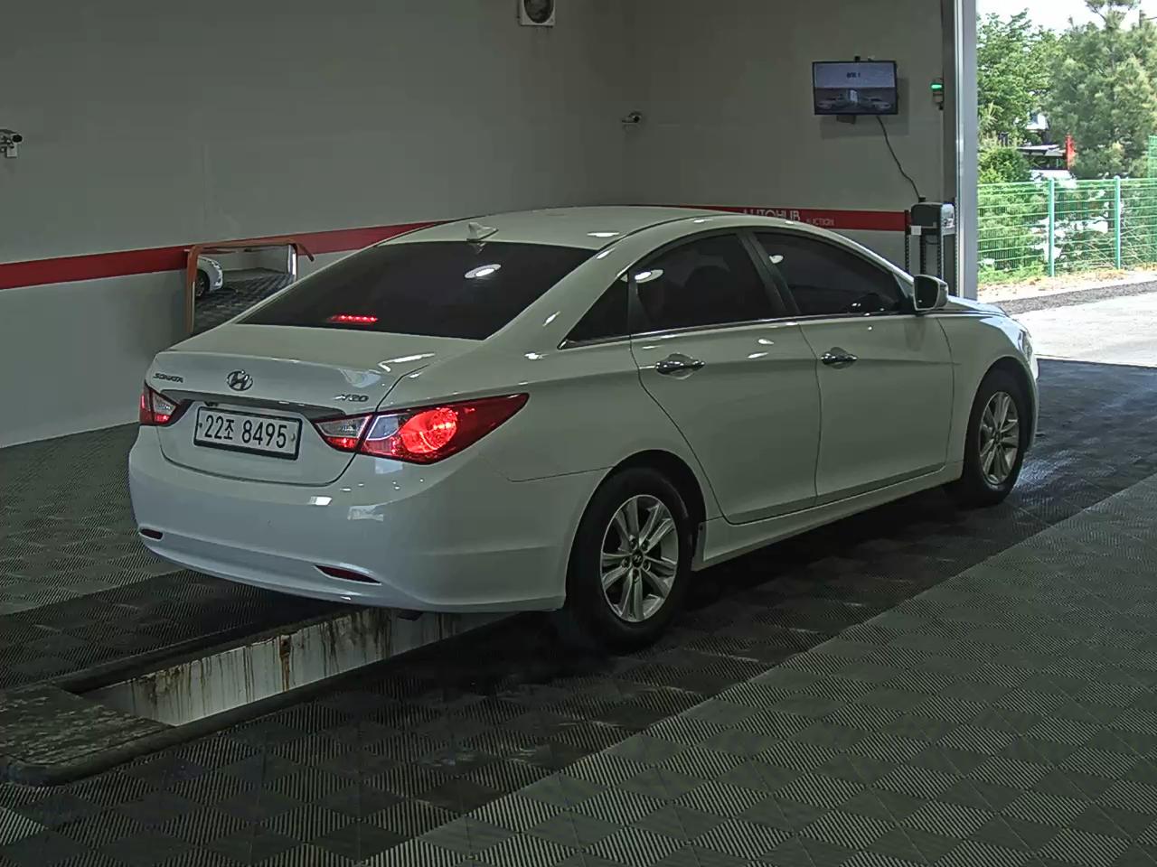 Hyundai Sonata 2012 - Image 4