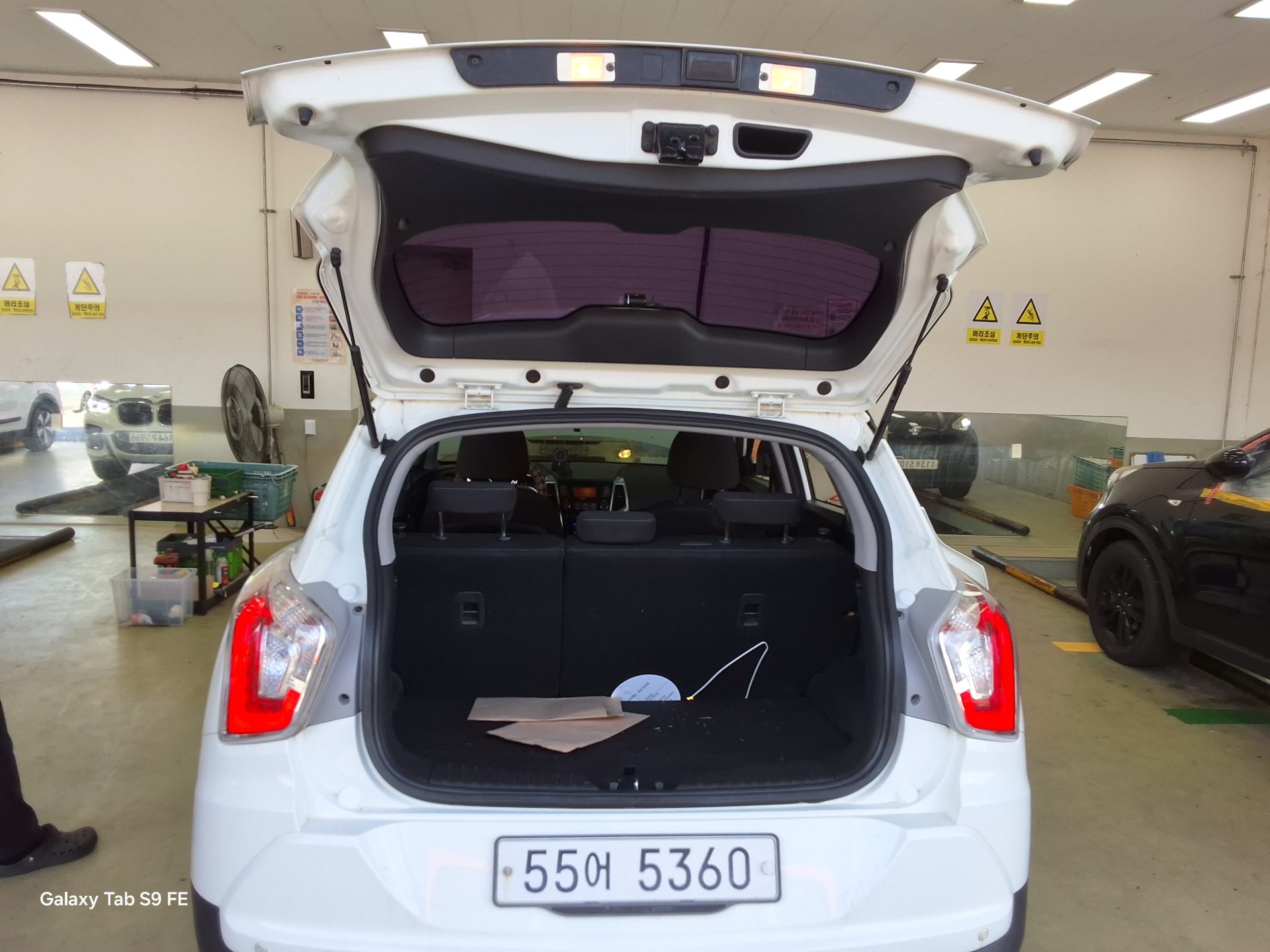 KG Mobility Tivoli 2016 - Image 14