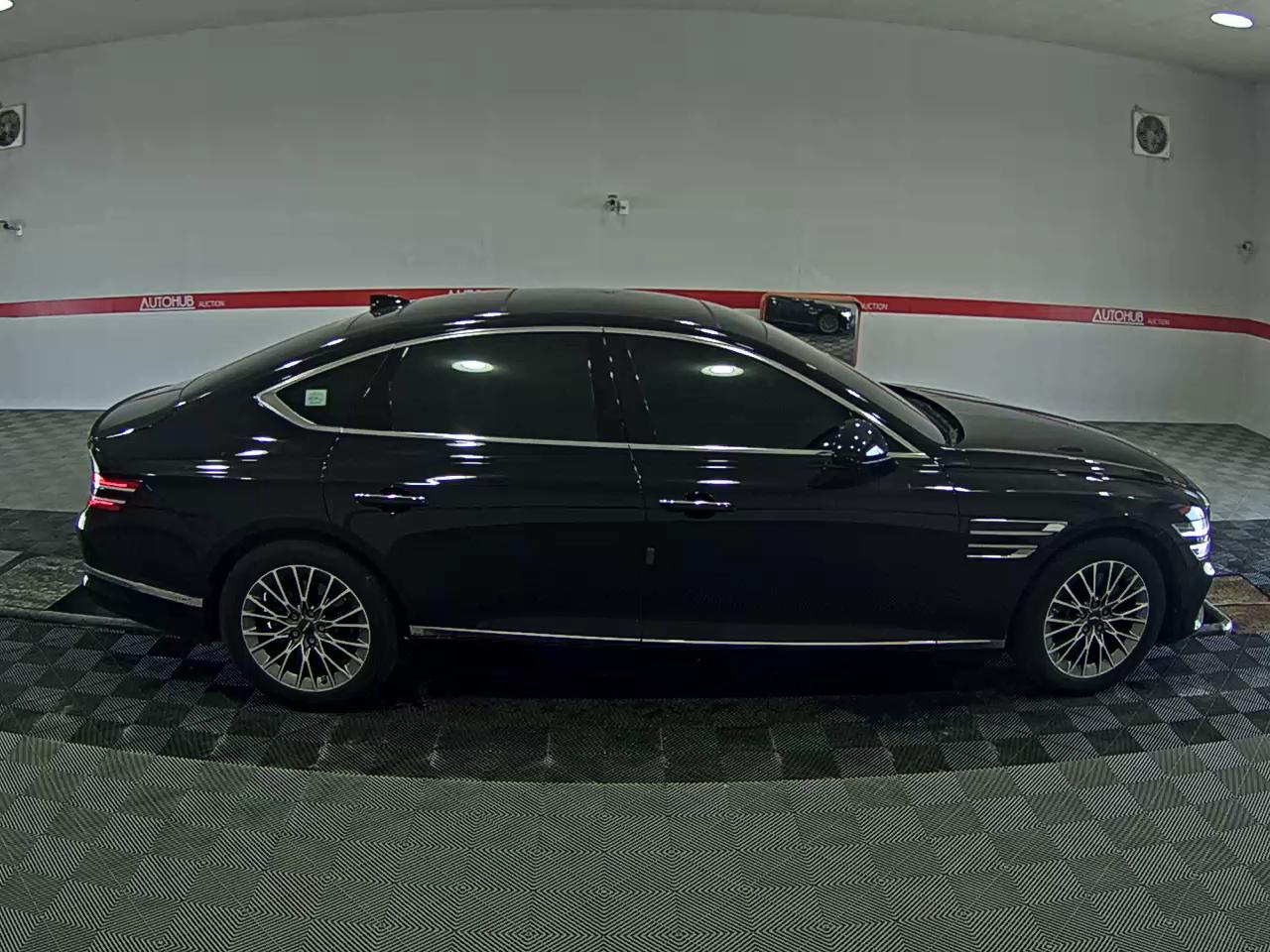 Hyundai Genesis 2021 - Image 3