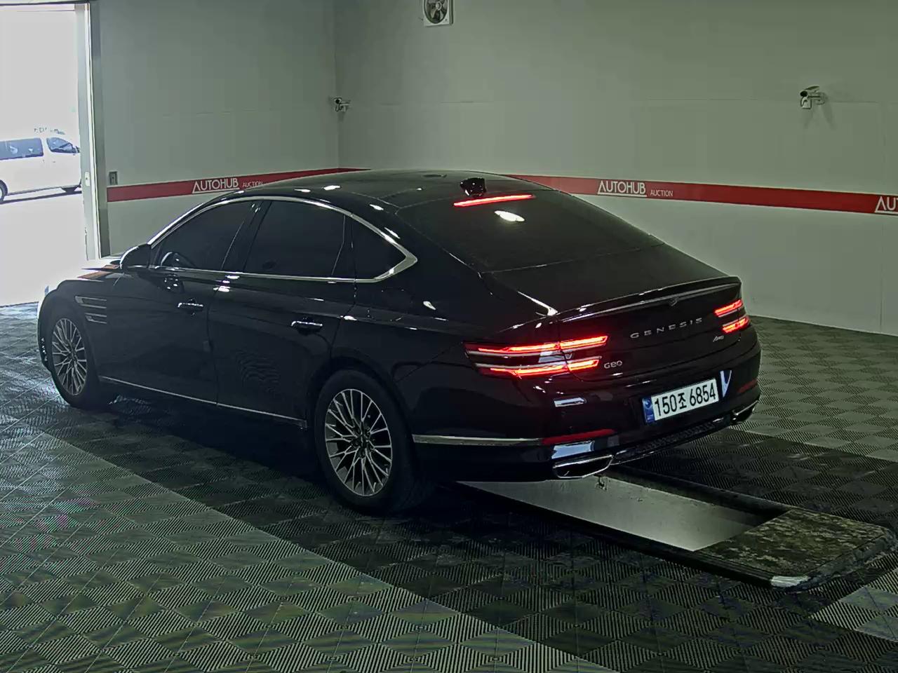 Hyundai Genesis 2021 - Image 5