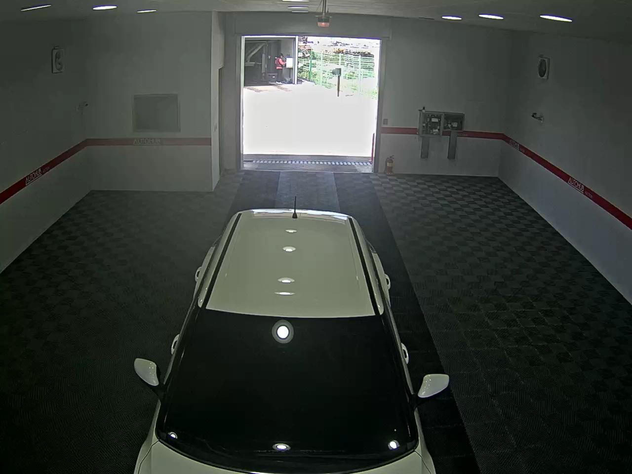 KG Mobility Tivoli 2016 - Image 6