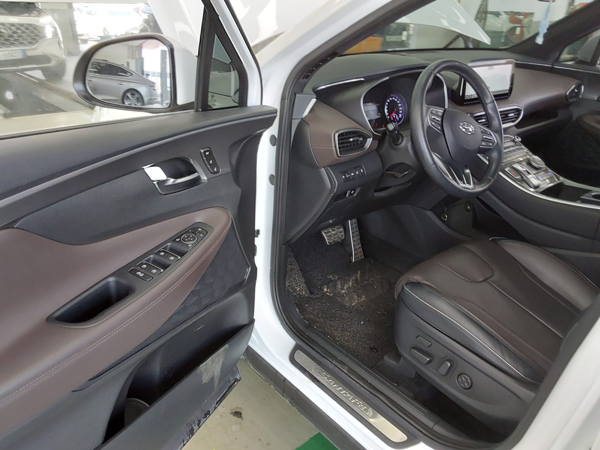 Hyundai Santa Fe 2021 - Image 10