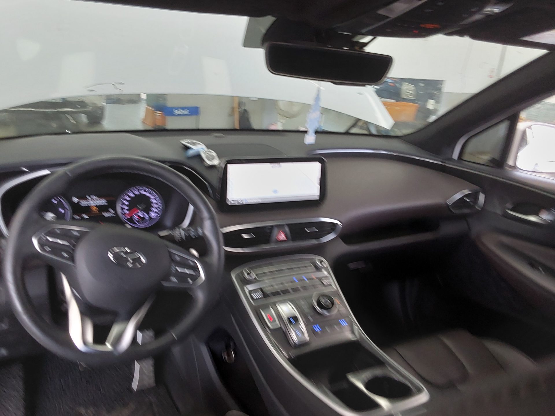 Hyundai Santa Fe 2021 - Image 11