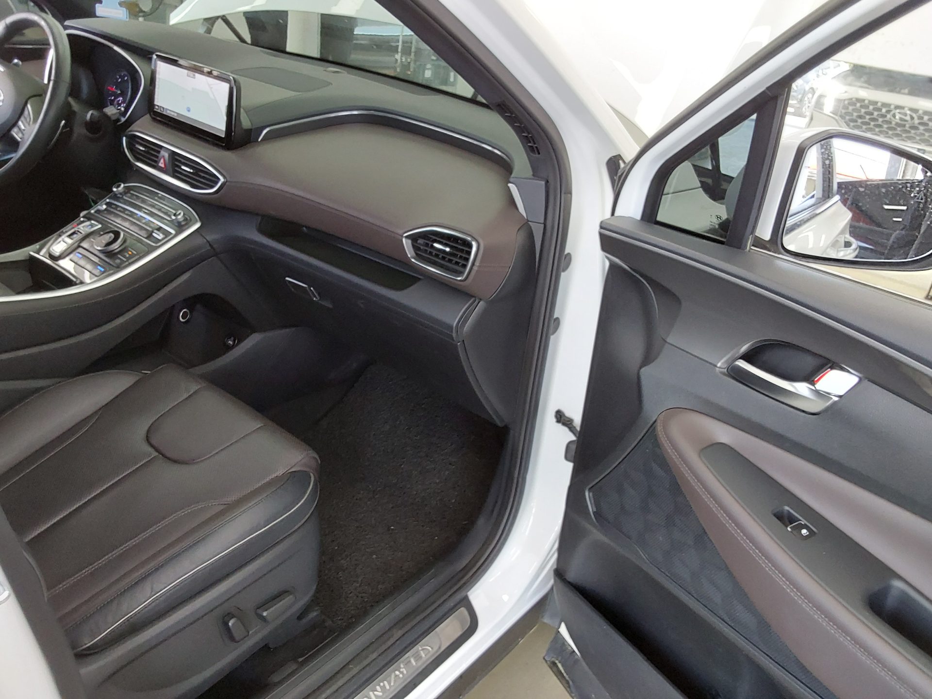 Hyundai Santa Fe 2021 - Image 14