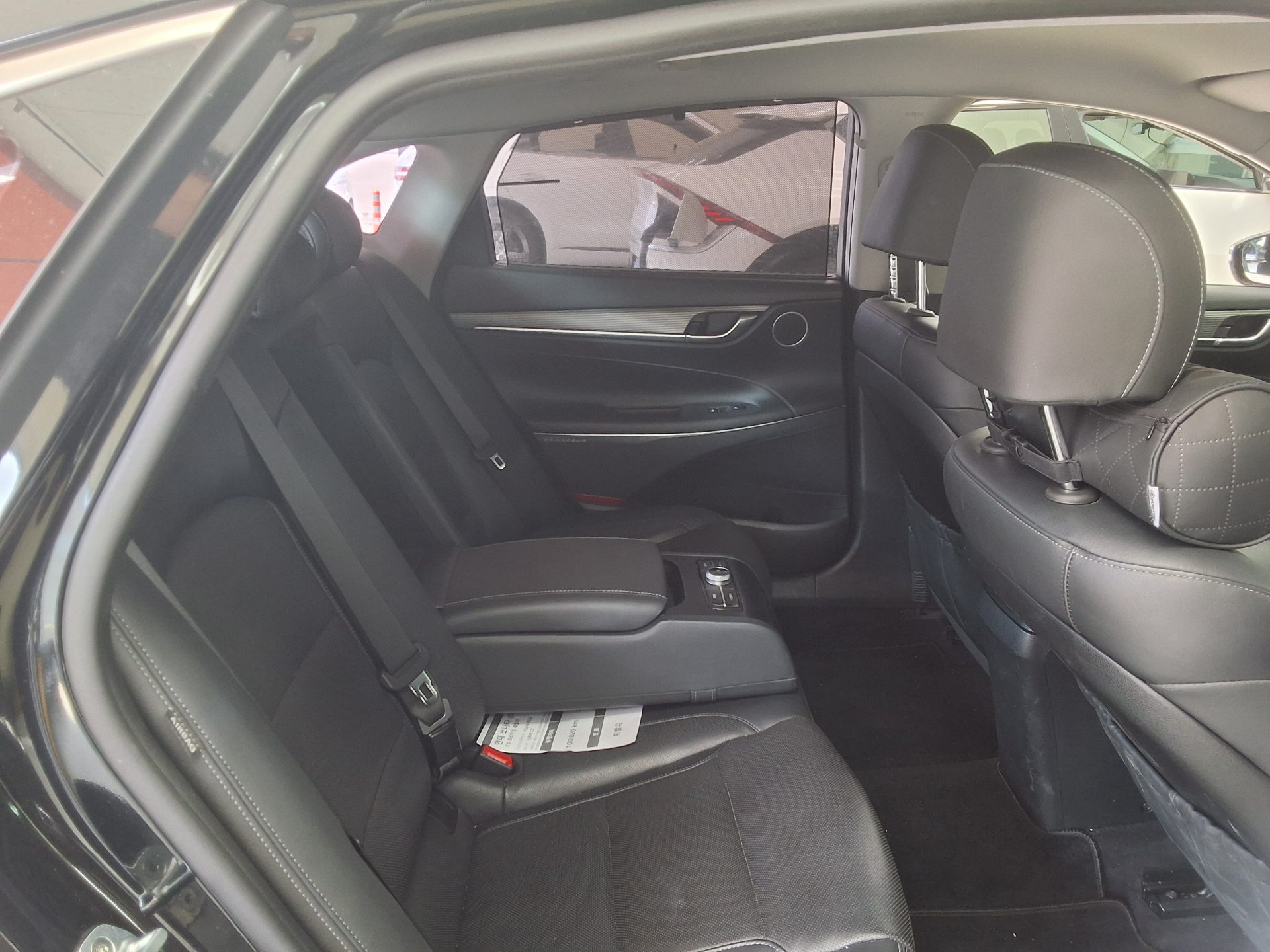 Hyundai Grandeur 2017 - Image 12