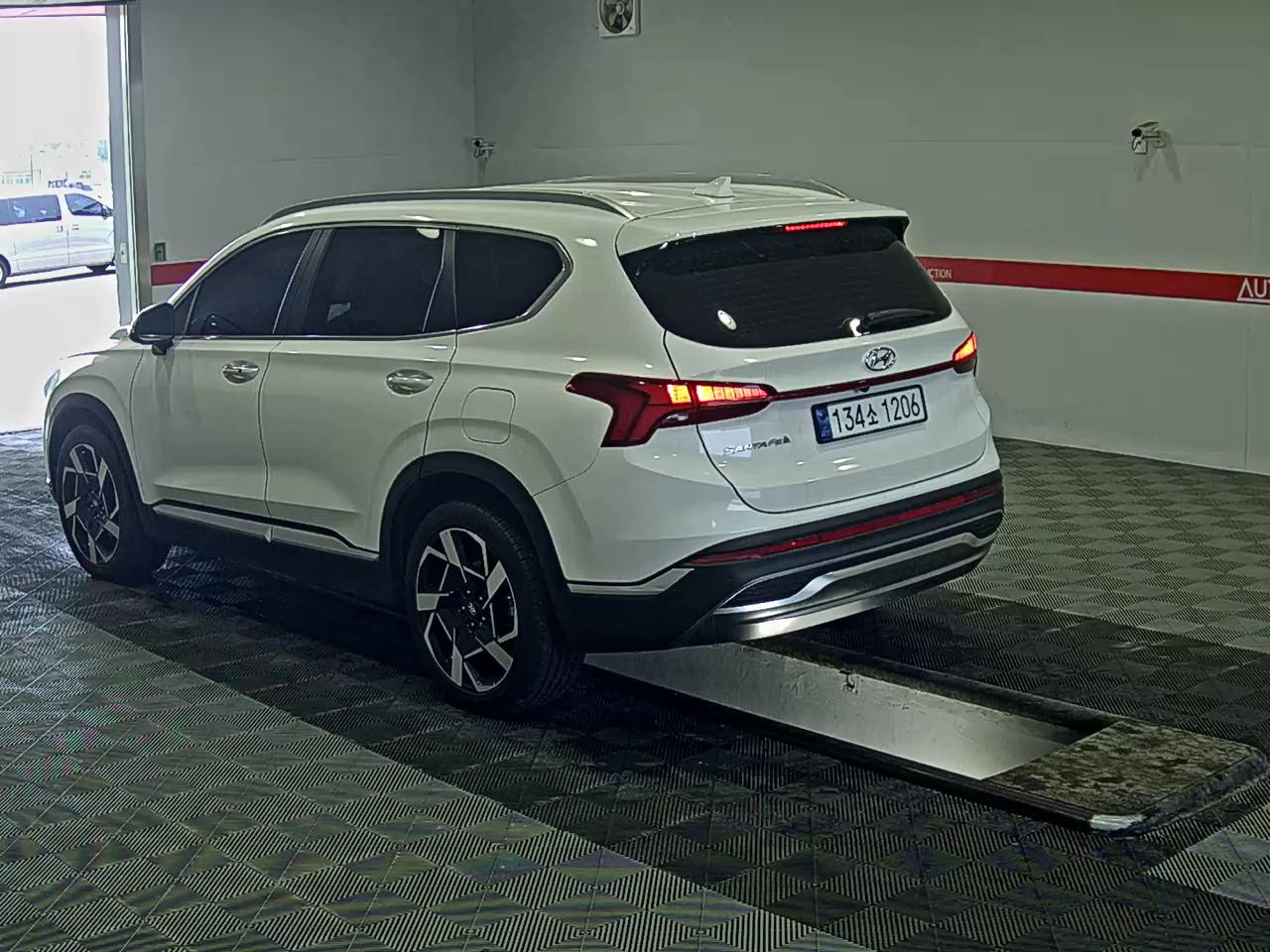 Hyundai Santa Fe 2021 - Image 5