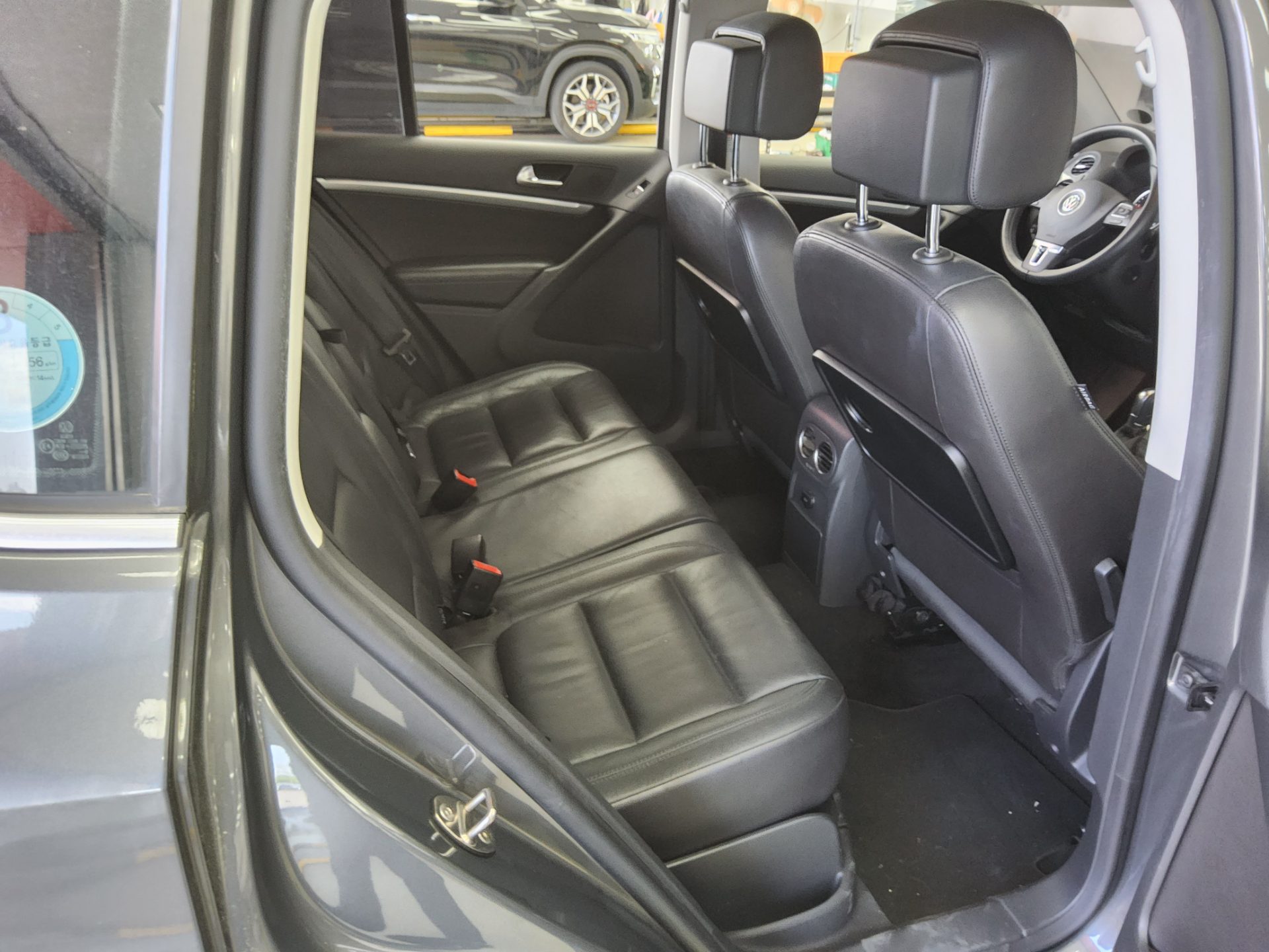 Volkswagen Tiguan 2016 - Image 12