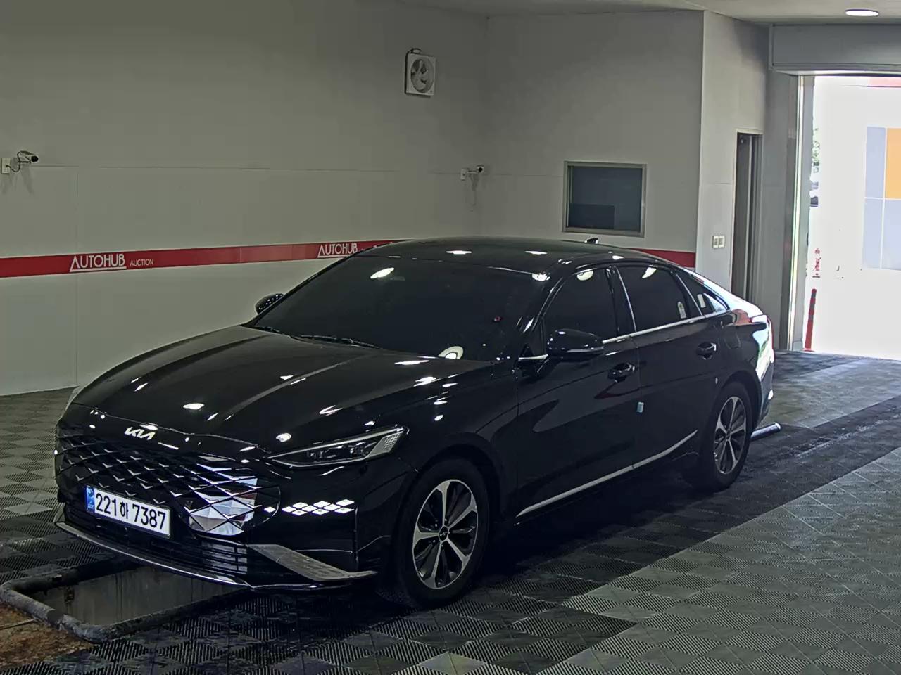 Kia K8
