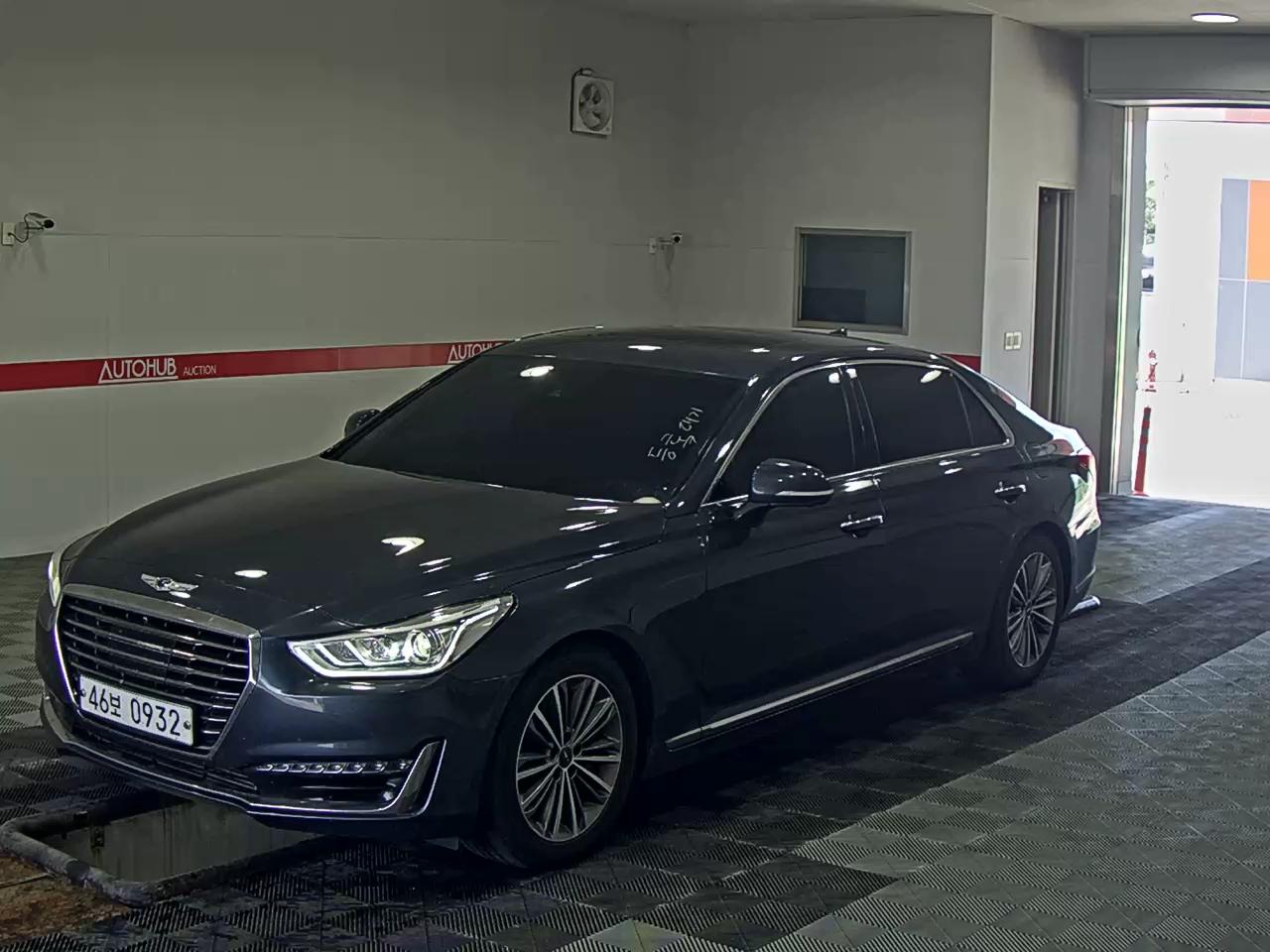 Hyundai Genesis EQ900