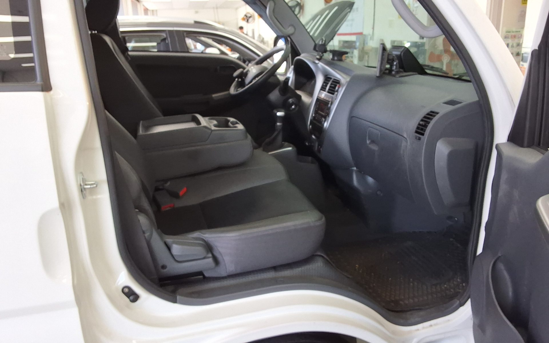 Chrysler Cargo 2024 - Image 10