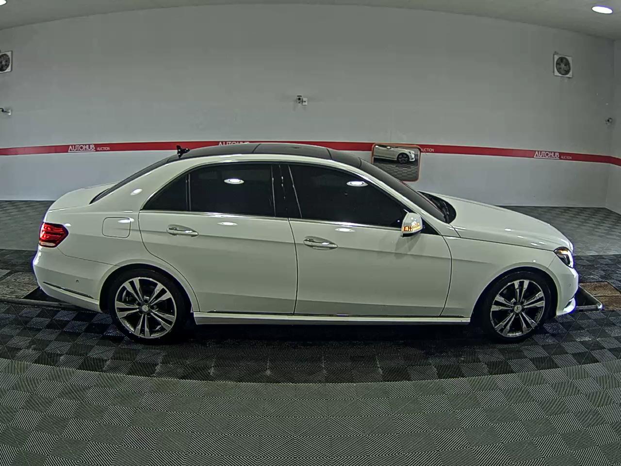 Mercedes-Benz E-Class 2014 - Image 3