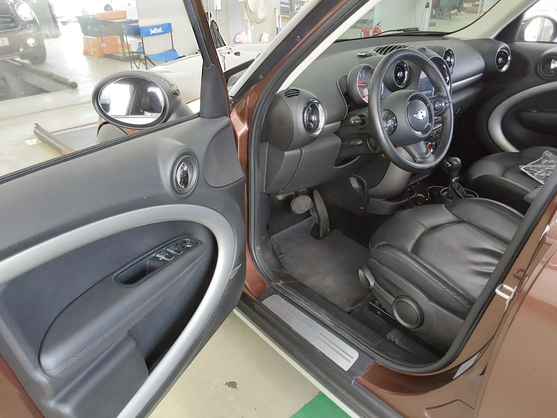 BMW MINI 2015 - Image 10
