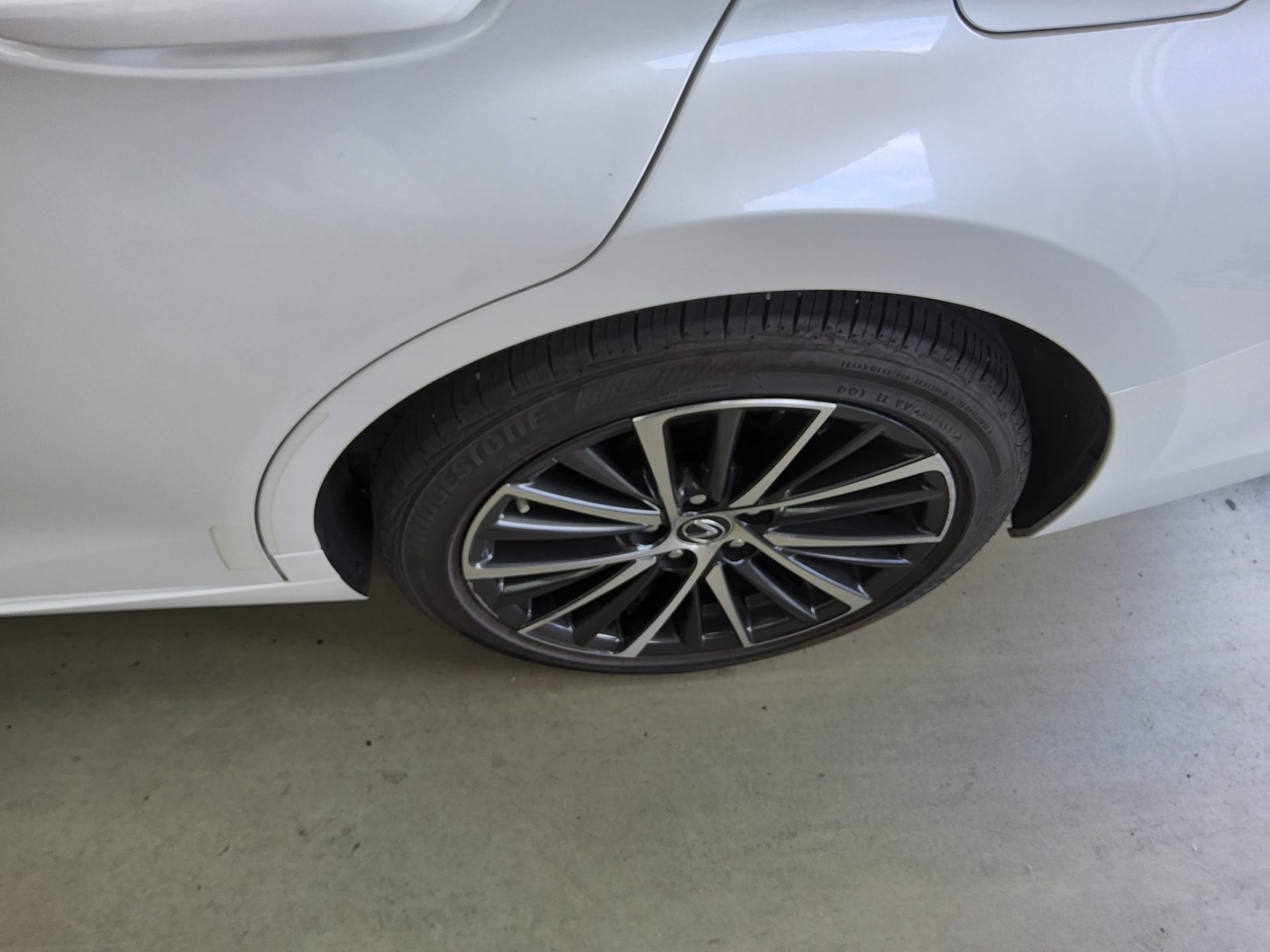 Lexus ES 2023 - Image 19