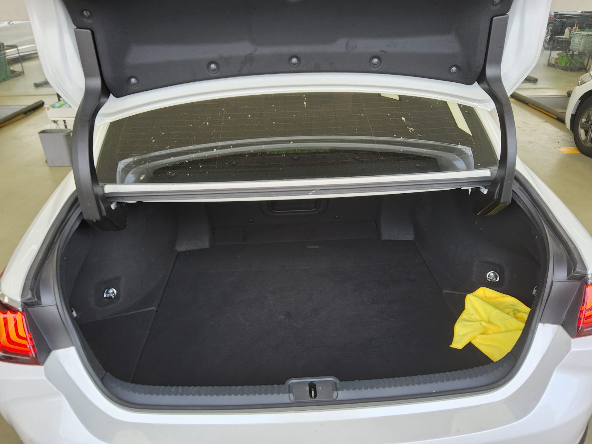 Lexus ES 2023 - Image 14