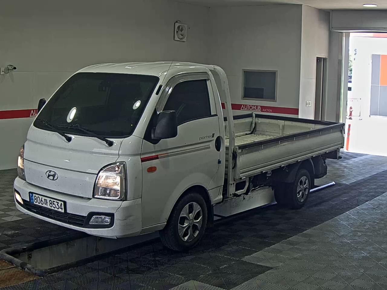 HYUNDAI PORTER II VGT STANDARD CAB EXTRA WHEELBASE