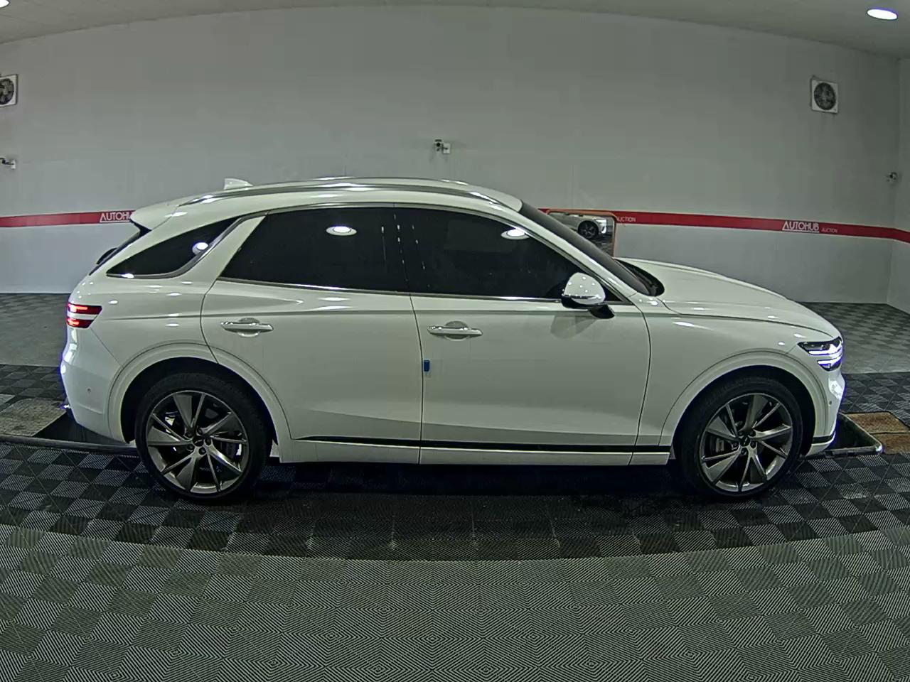 2025 - genesis gv70