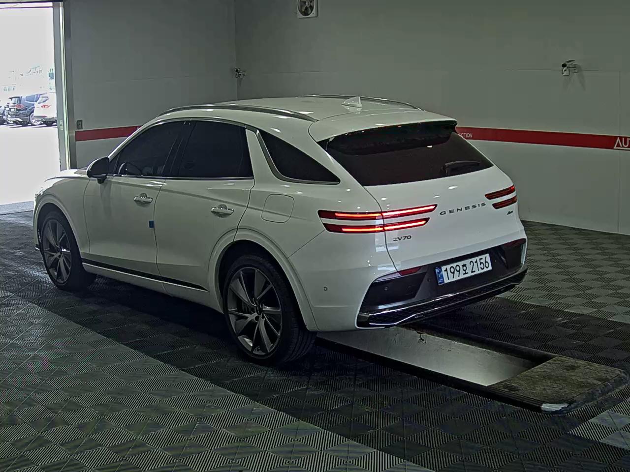 2025 - genesis gv70