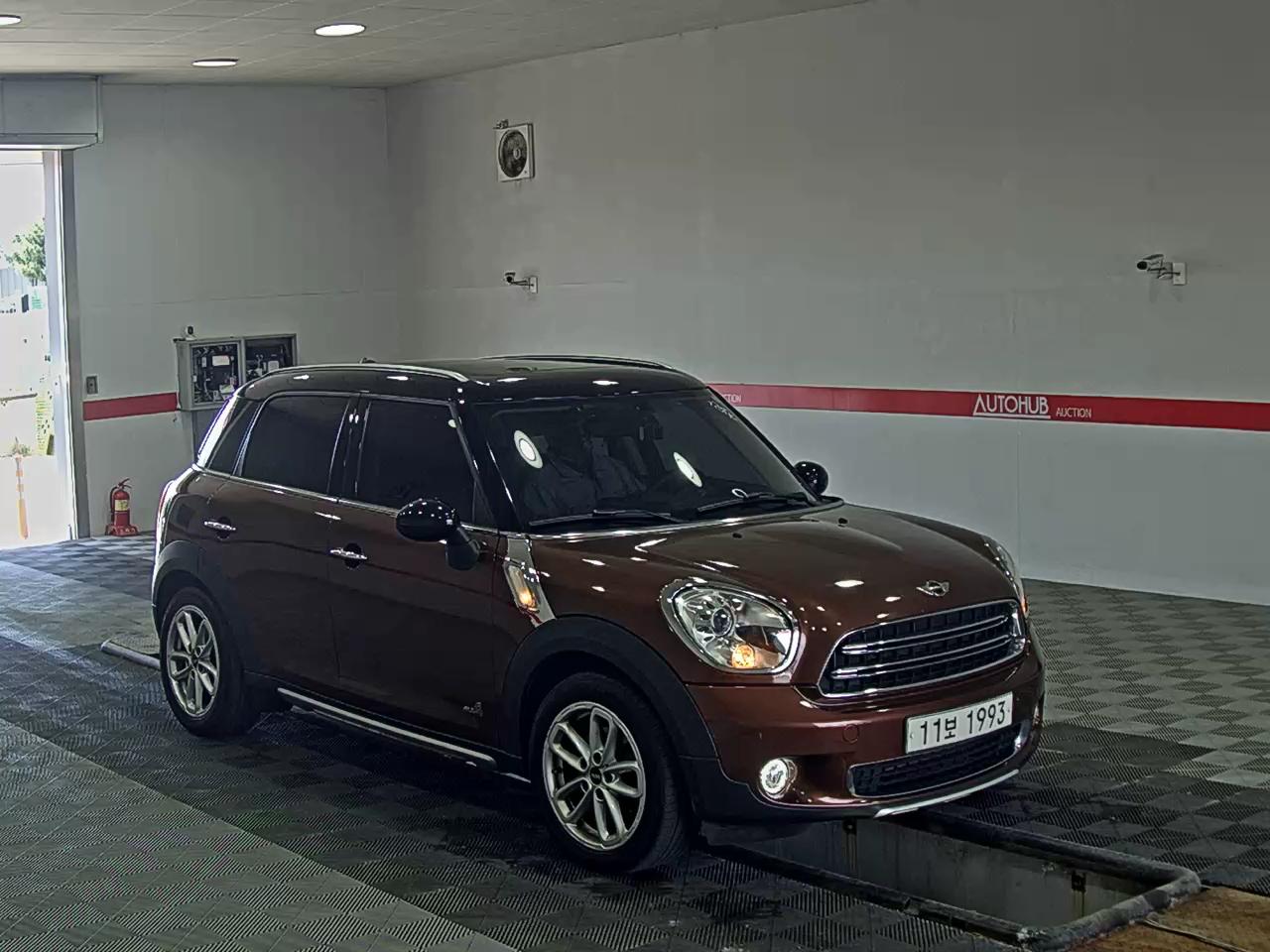 BMW MINI 2015 - Image 2