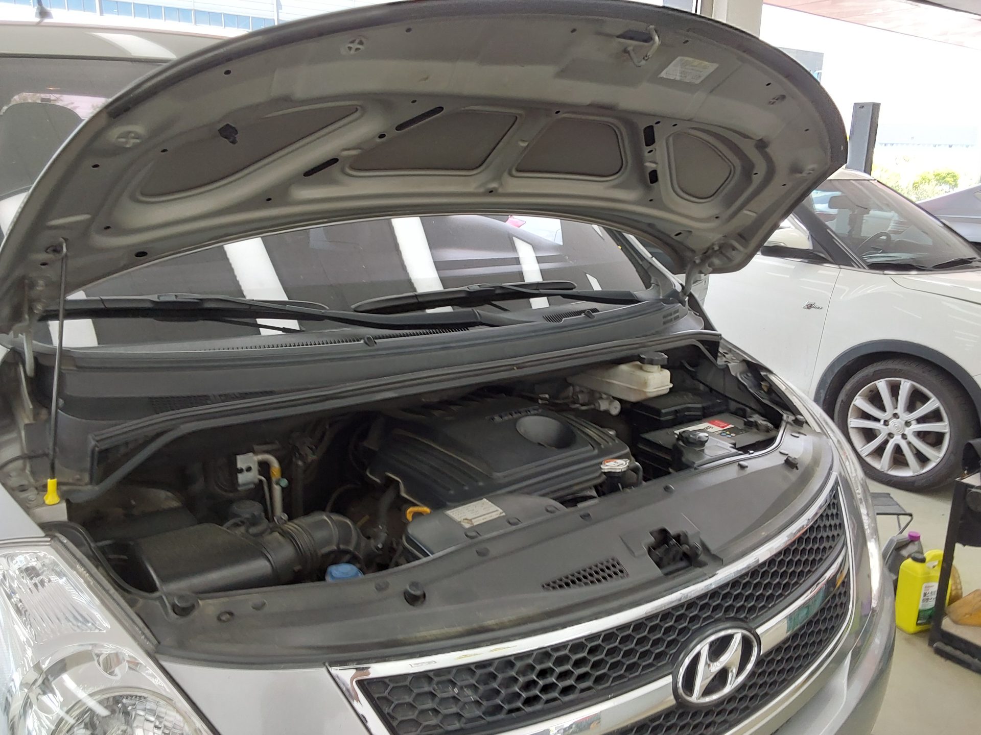 Hyundai Grand Starex 2015 - Image 18