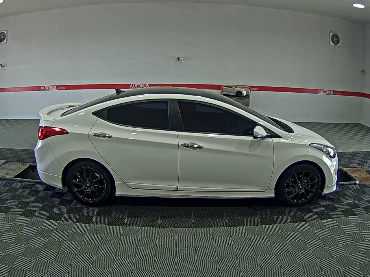 Hyundai Elantra 2013 - Image 3