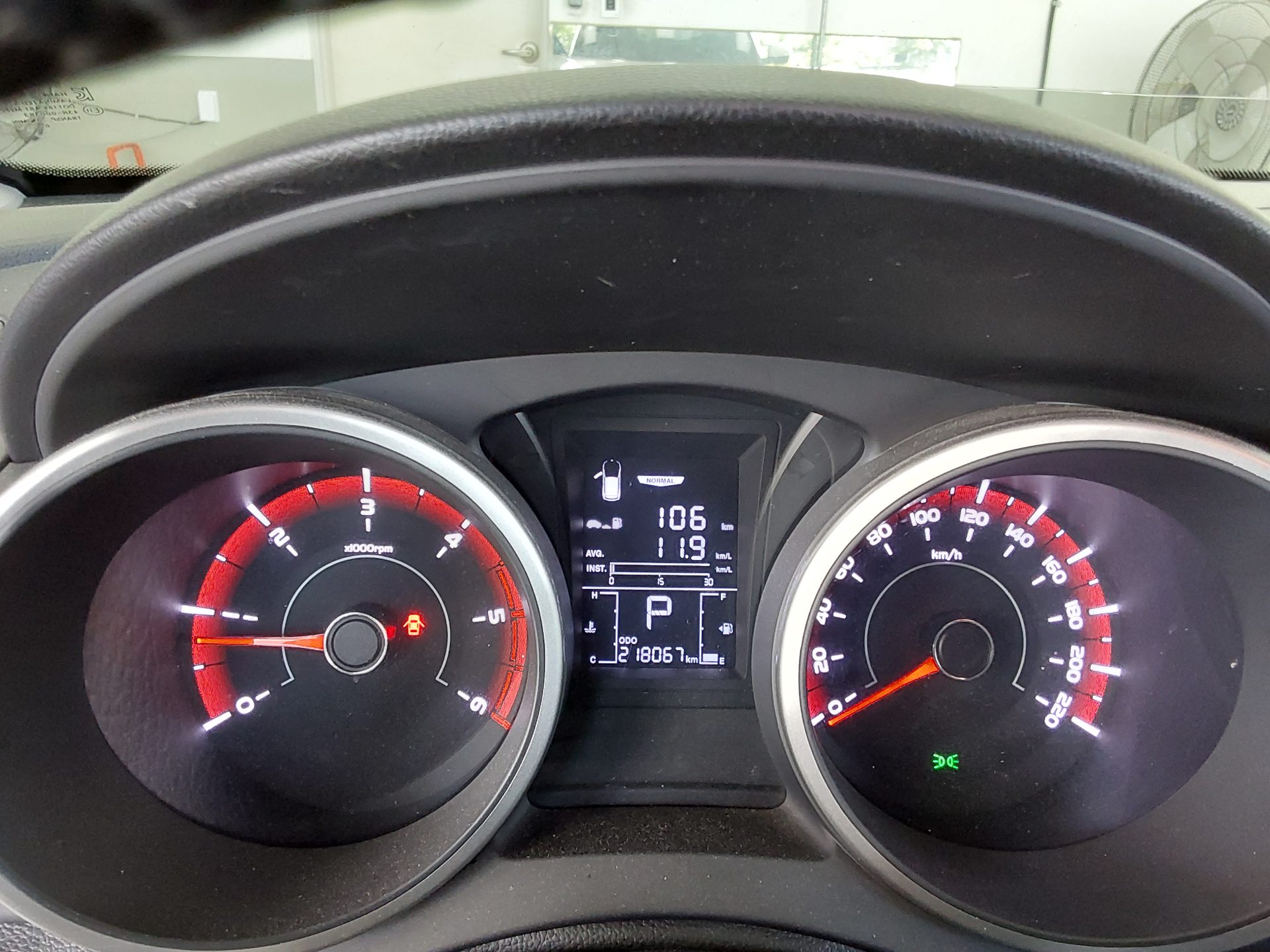 KG Mobility Tivoli 2016 - Image 9
