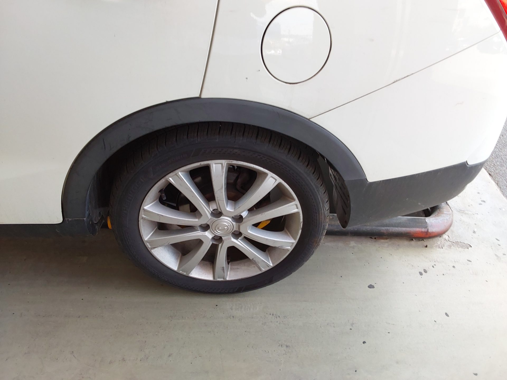 KG Mobility Tivoli 2016 - Image 21