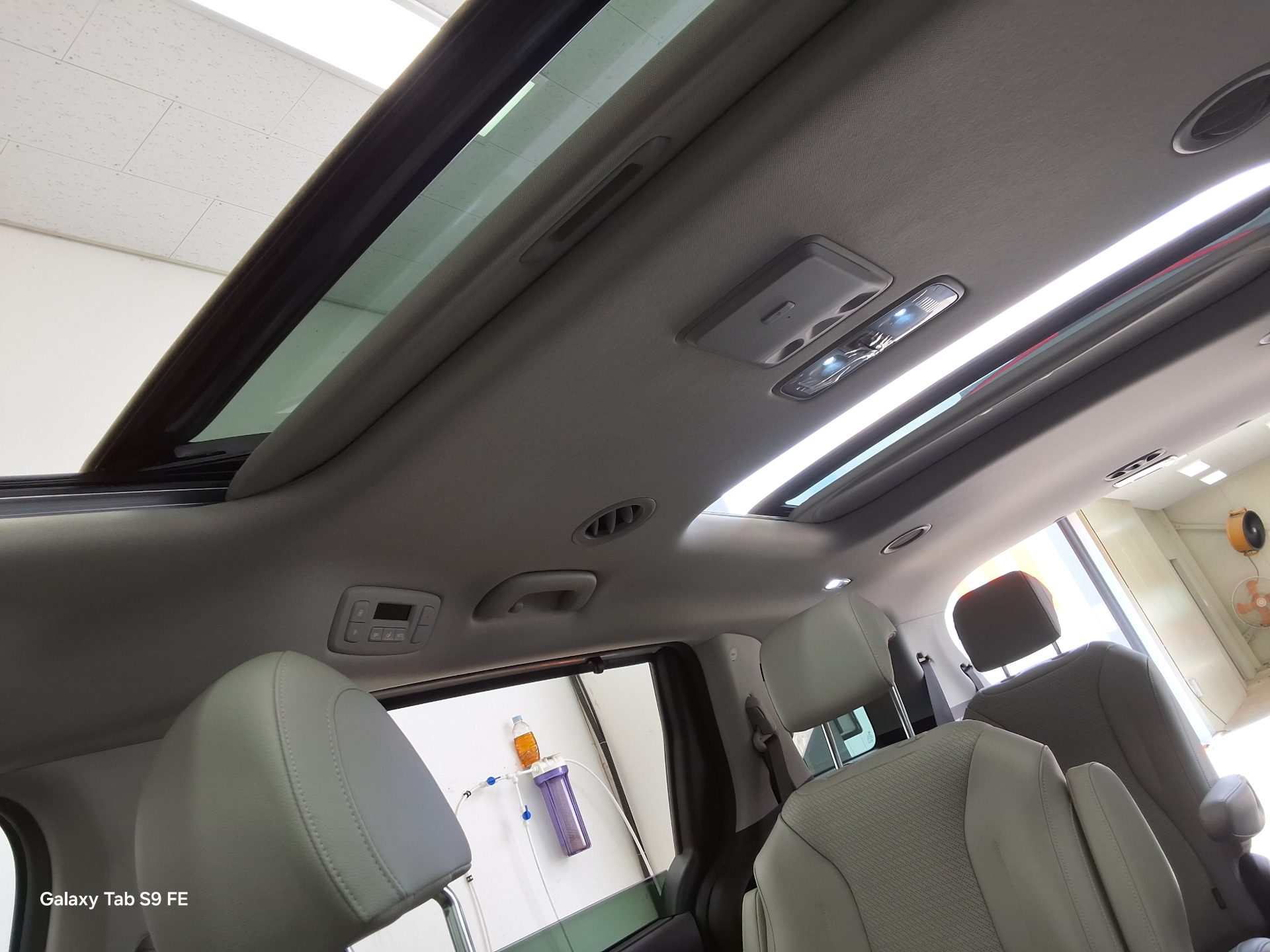 Kia SEDONA 2021 - Image 19