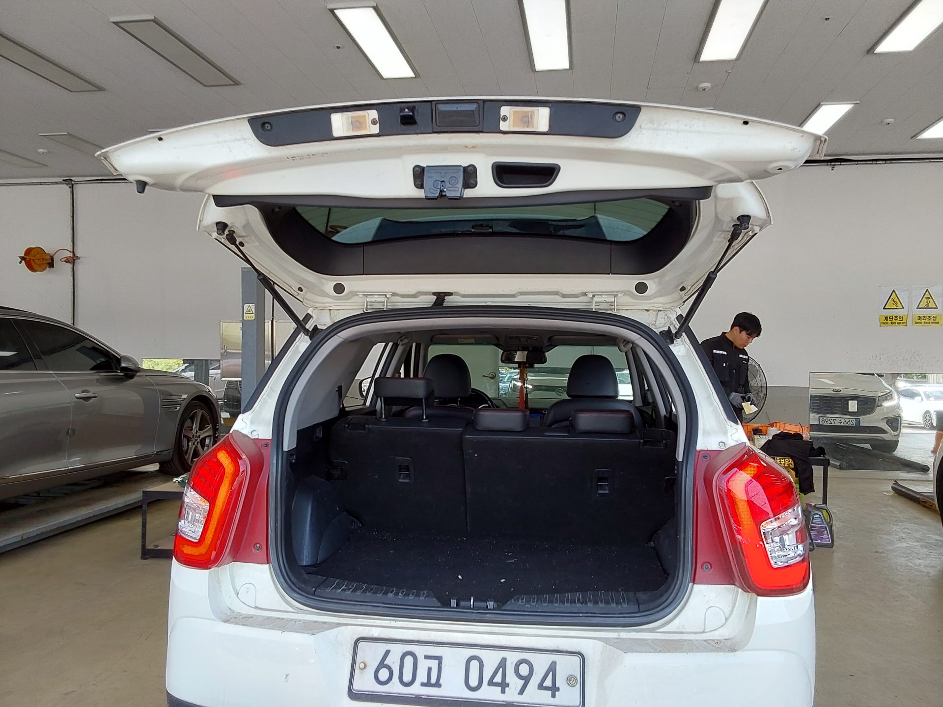 KG Mobility Tivoli 2016 - Image 15
