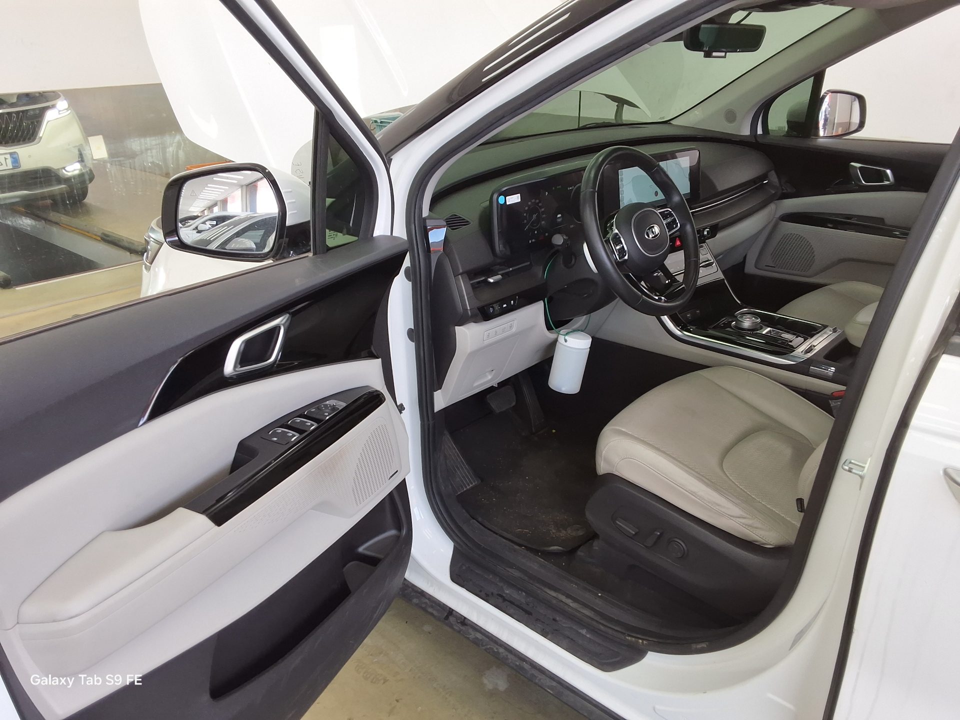 Kia SEDONA 2021 - Image 9