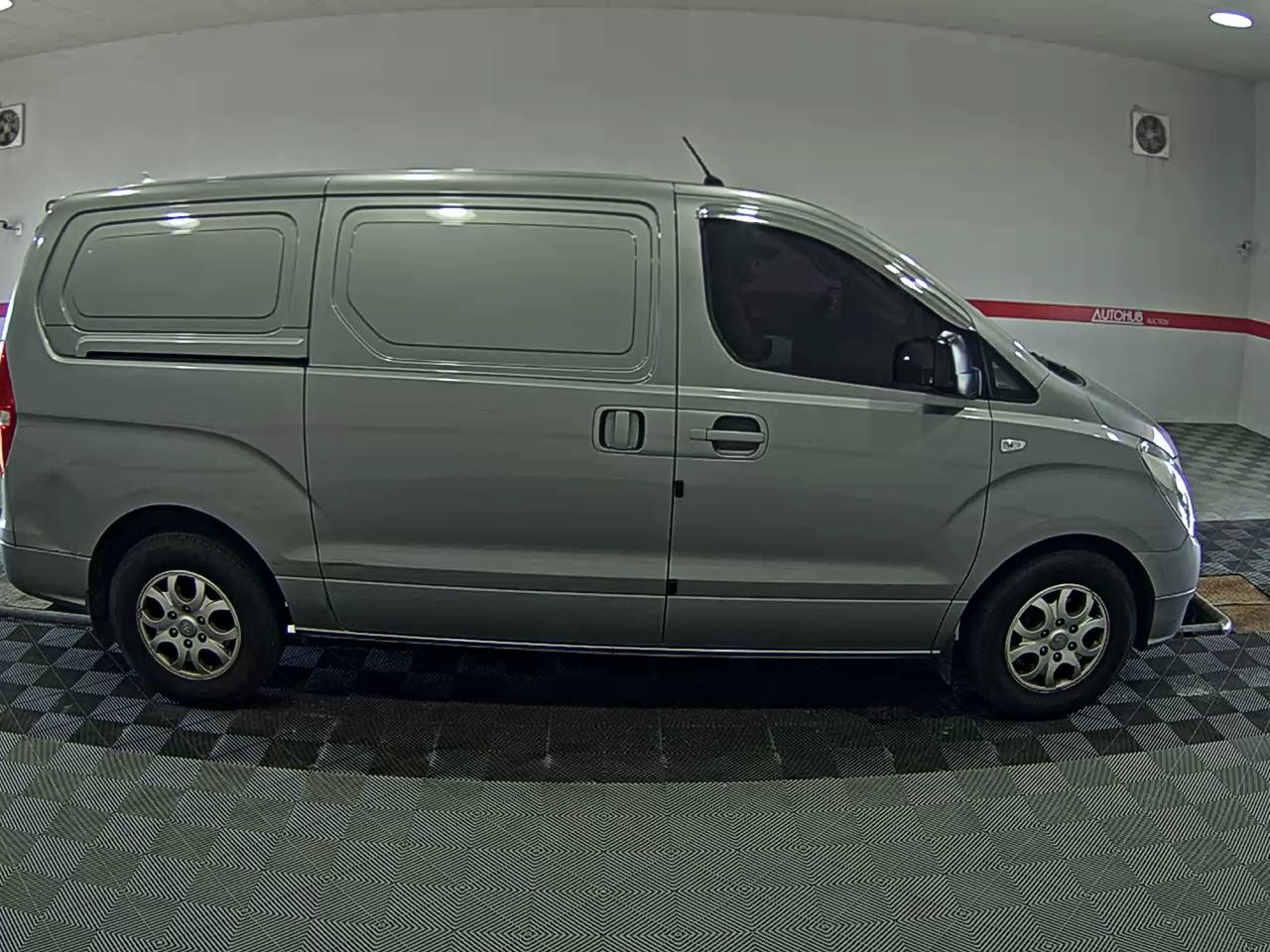 Hyundai Grand Starex 2015 - Image 3