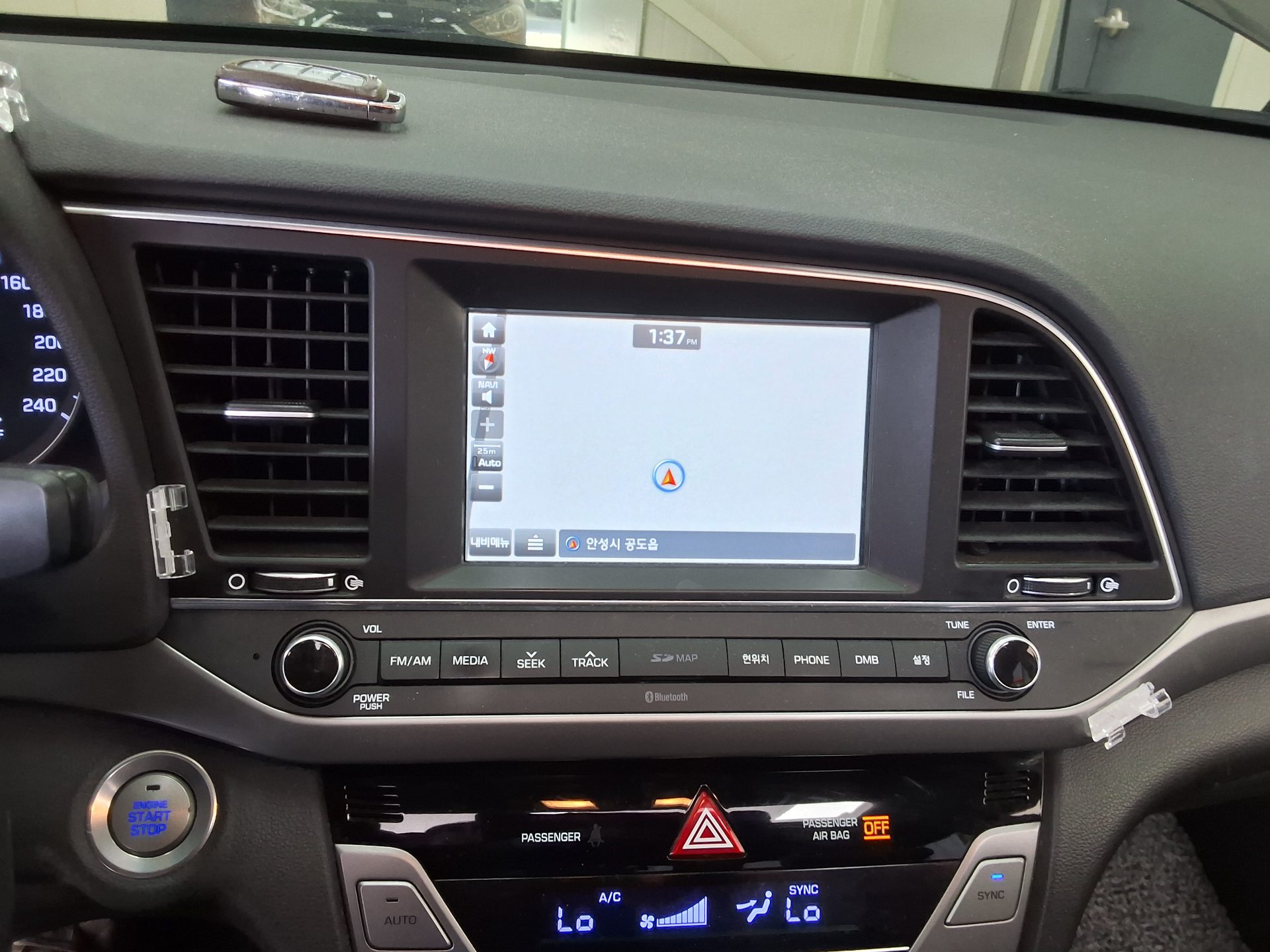 Hyundai Elantra 2016 - Image 17
