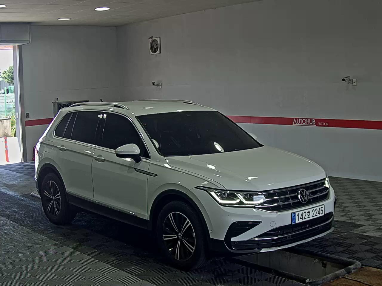 Volkswagen Tiguan 2023 - Image 2