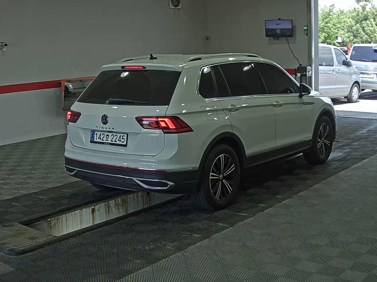 Volkswagen Tiguan 2023 - Image 4