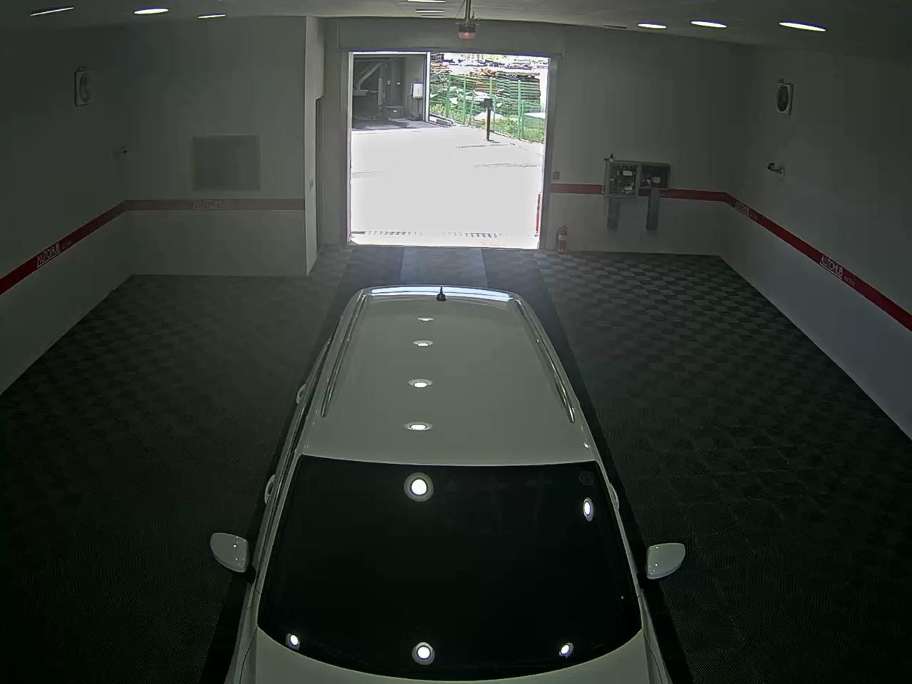 Volkswagen Tiguan 2023 - Image 6