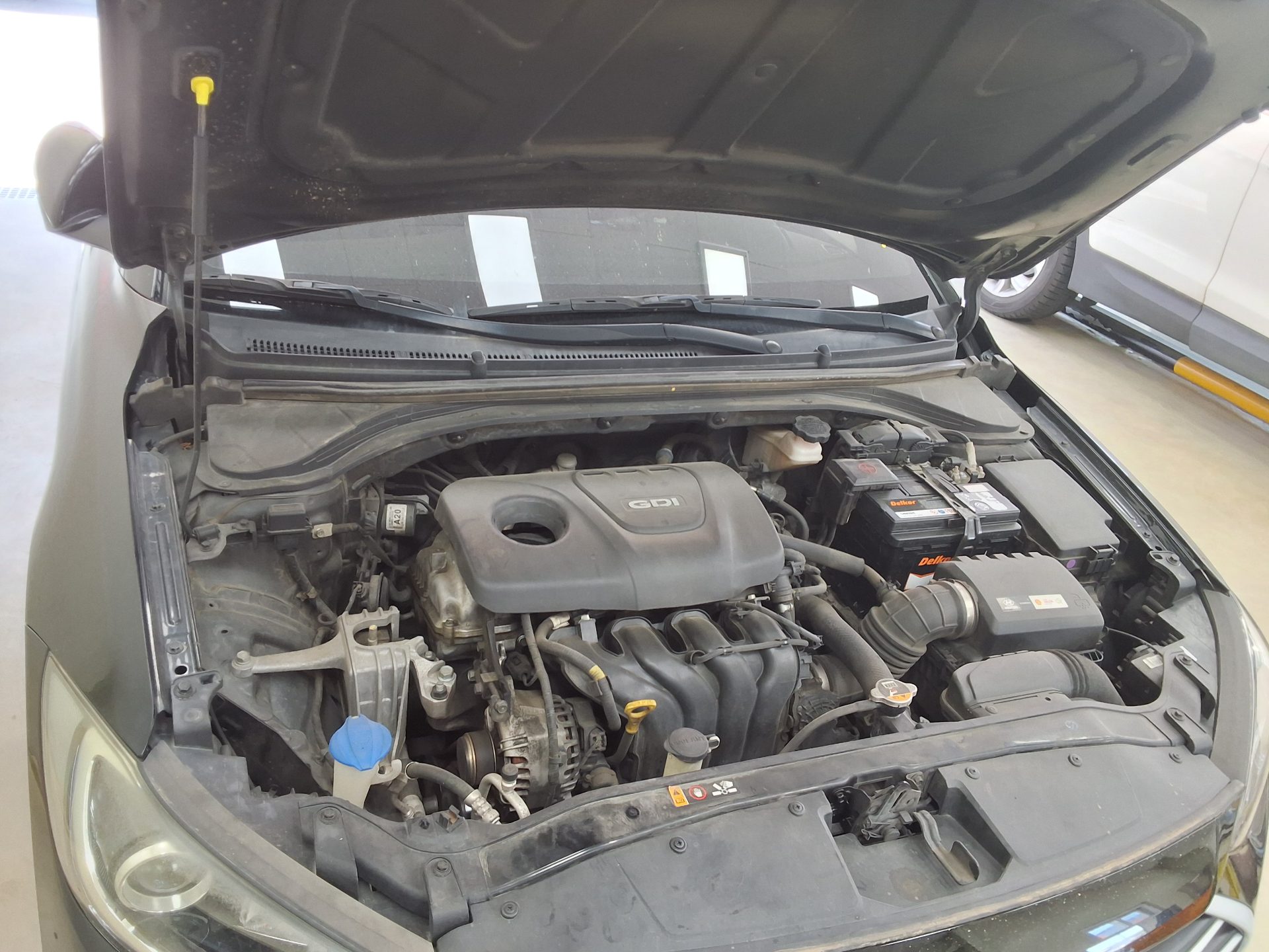 Hyundai Elantra 2016 - Image 21