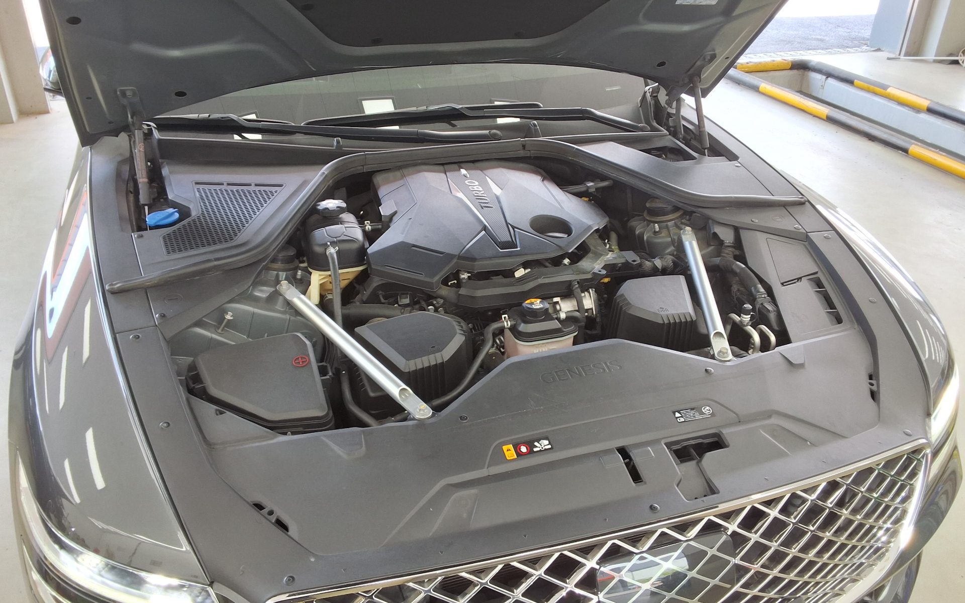 Hyundai Genesis 2021 - Image 20