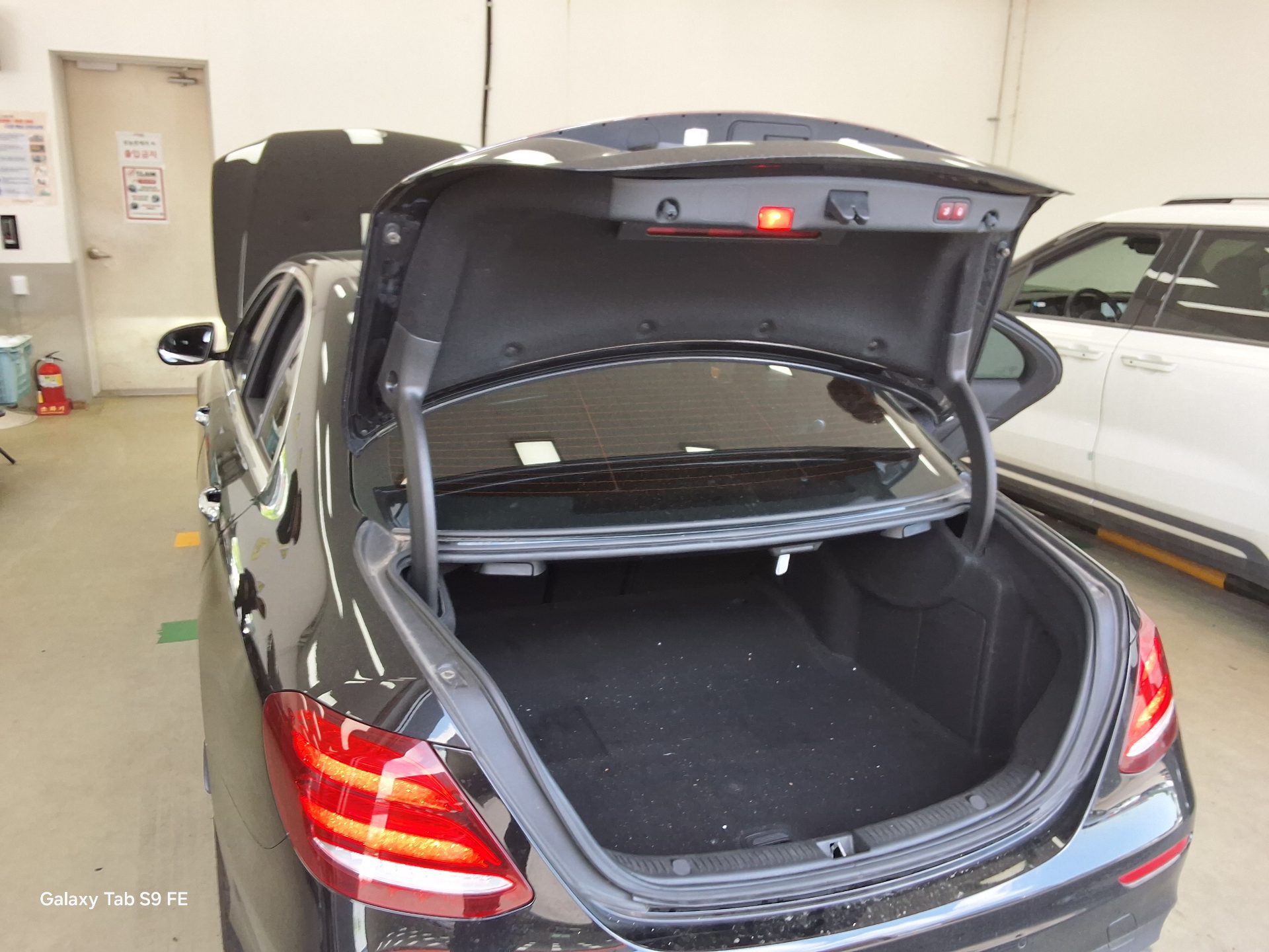 Mercedes-Benz E-Class 2018 - Image 14