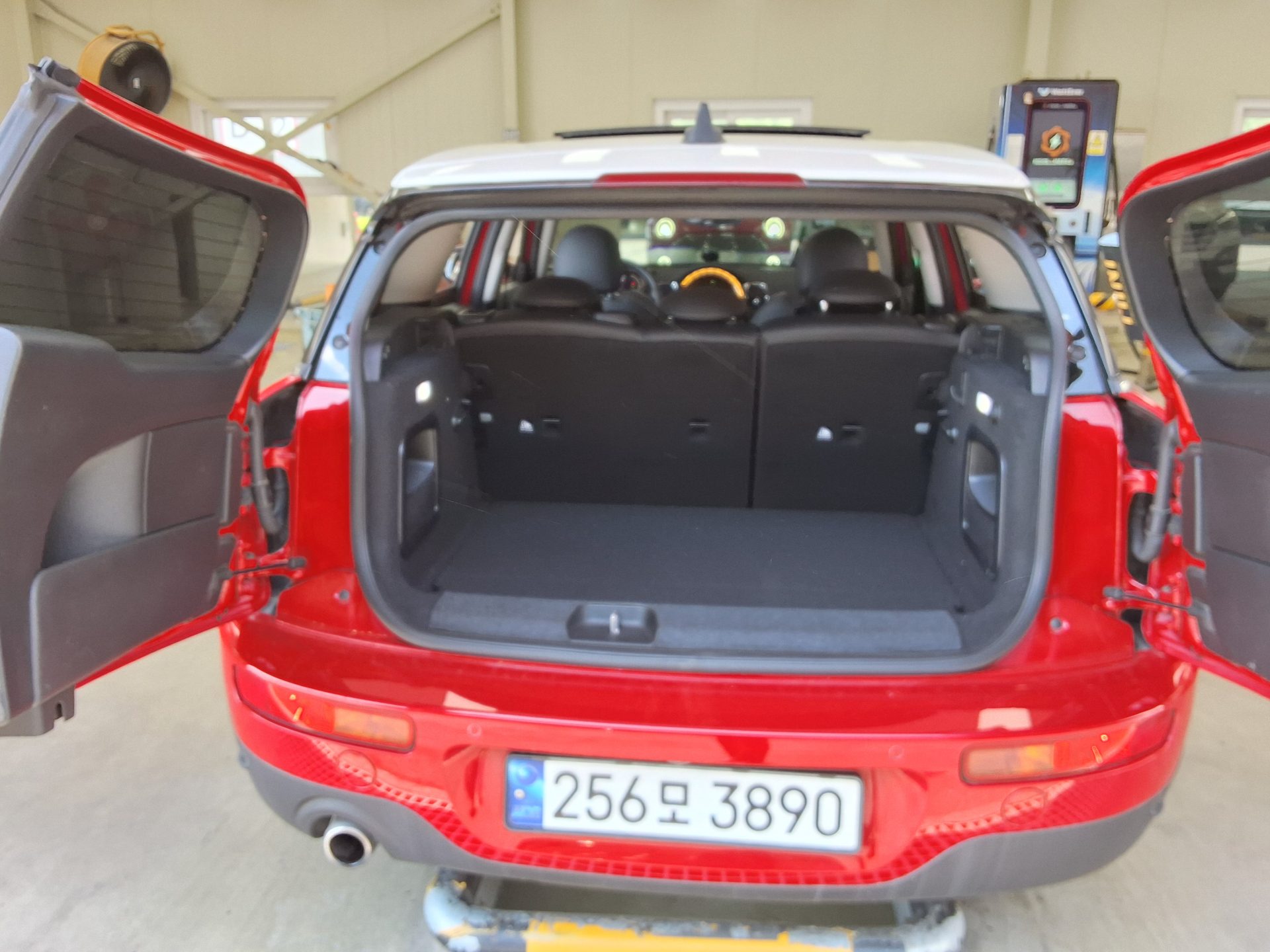 BMW MINI 2023 - Image 14