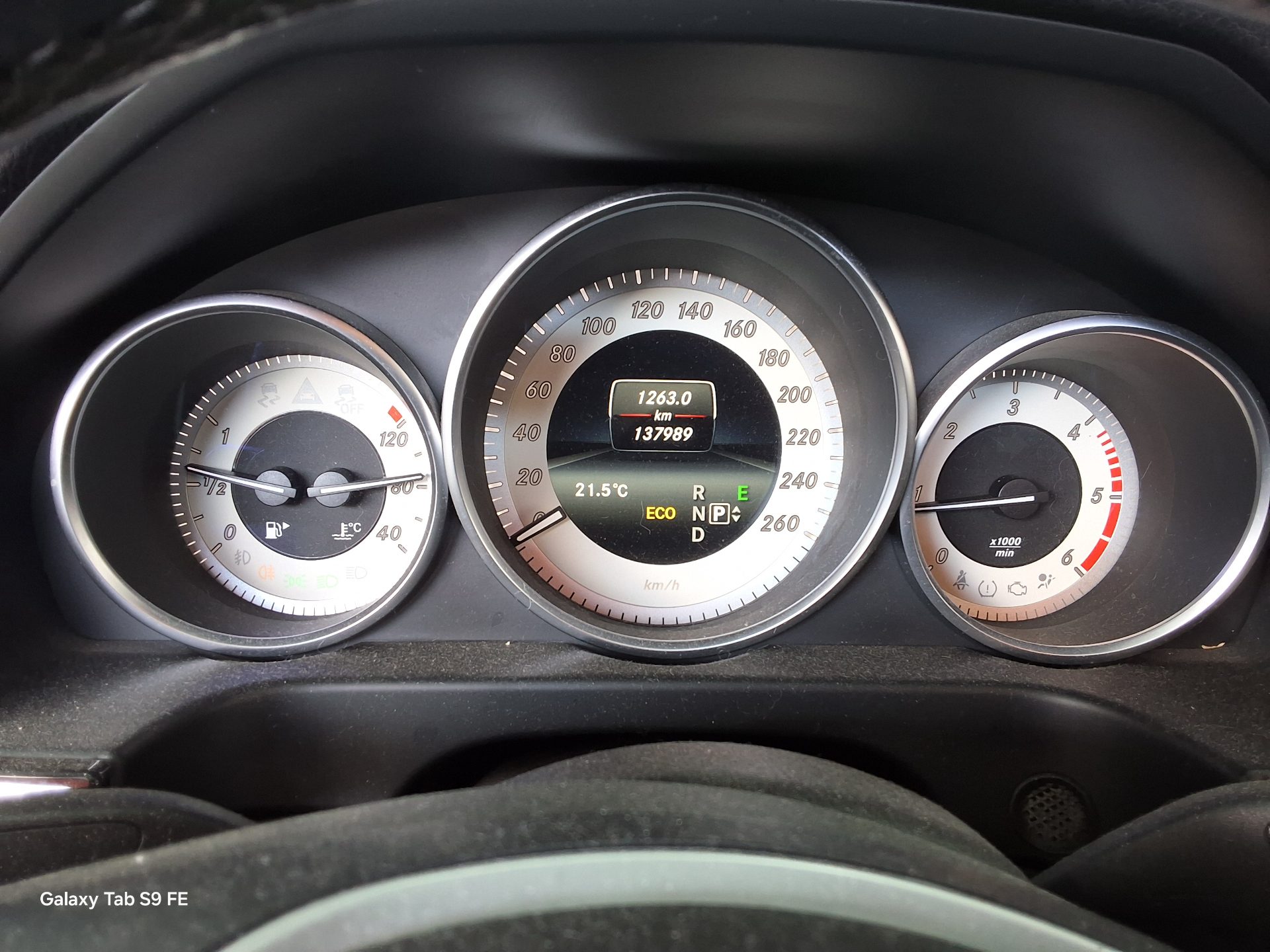 Mercedes-Benz E-Class 2014 - Image 8