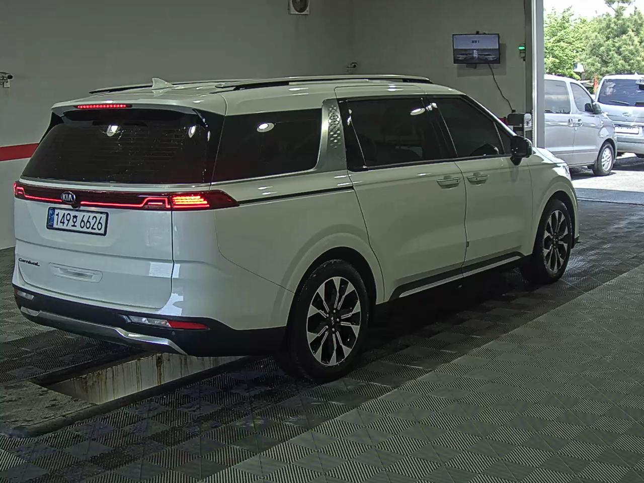 Kia SEDONA 2021 - Image 4