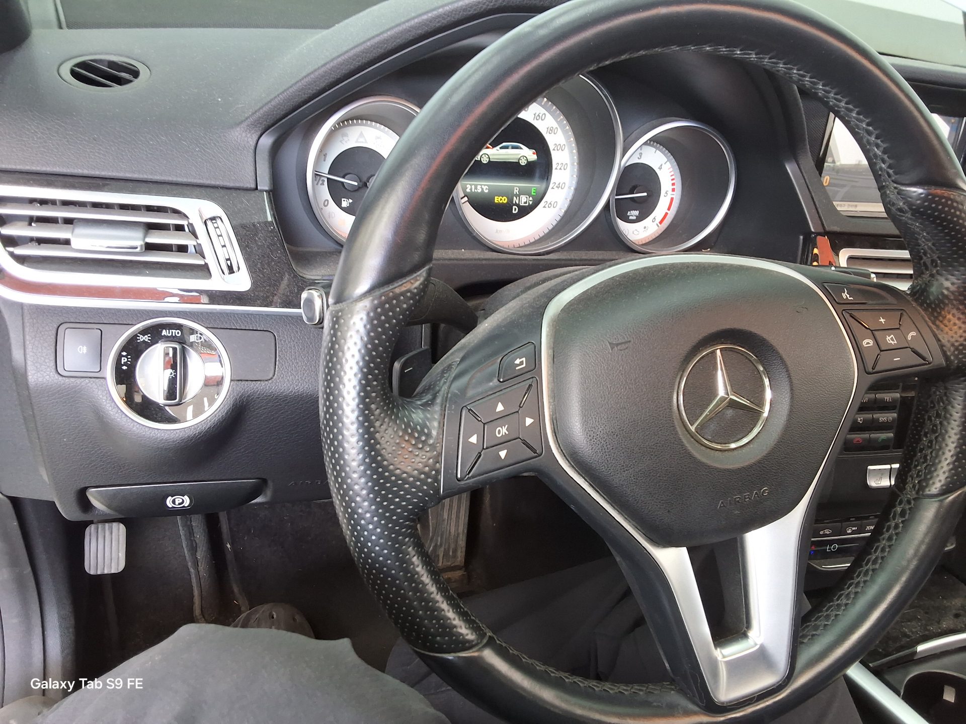Mercedes-Benz E-Class 2014 - Image 16