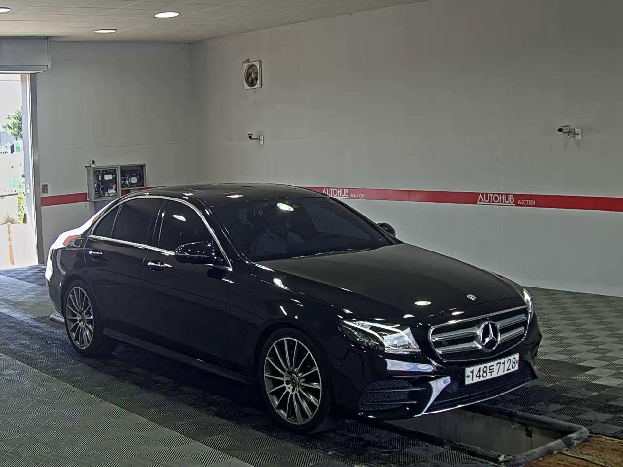Mercedes-Benz E-Class 2018 - Image 2