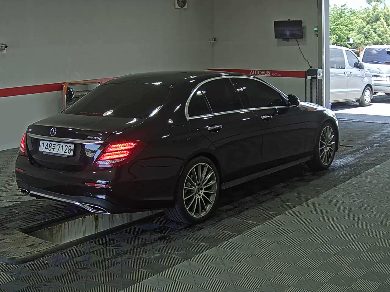 Mercedes-Benz E-Class 2018 - Image 4