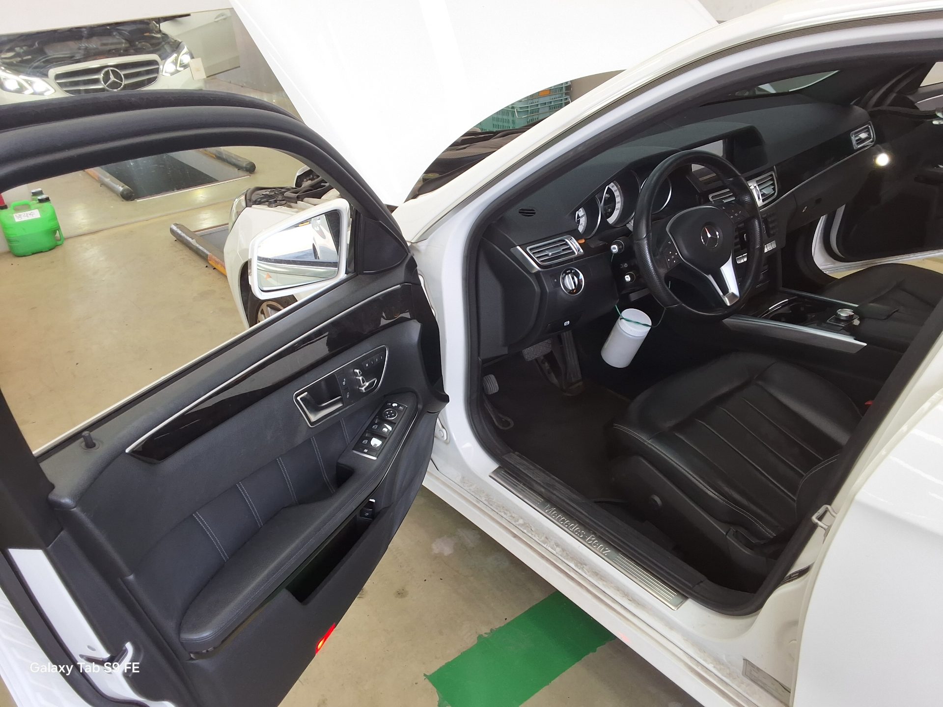 Mercedes-Benz E-Class 2014 - Image 9