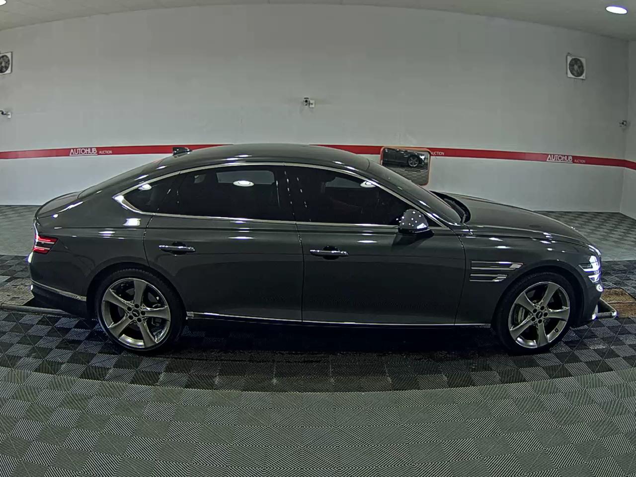 Hyundai Genesis 2021 - Image 3