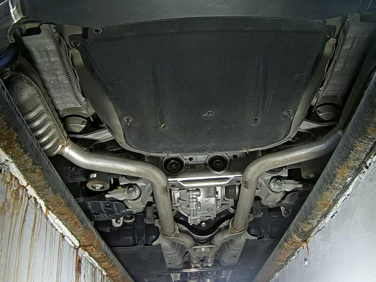 Hyundai Genesis 2021 - Image 7