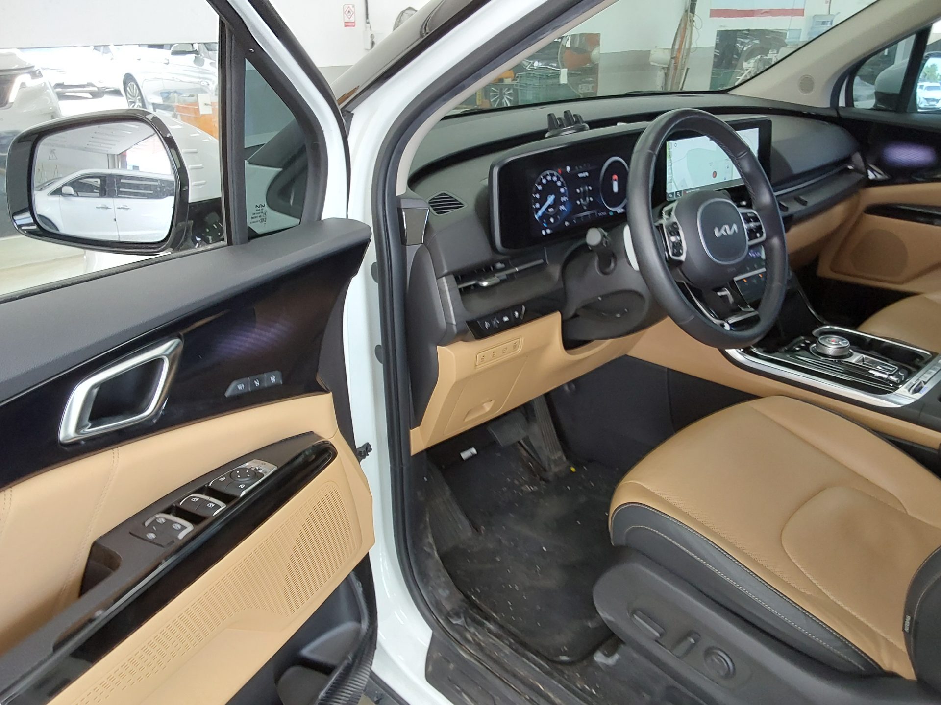 Kia SEDONA 2023 - Image 10